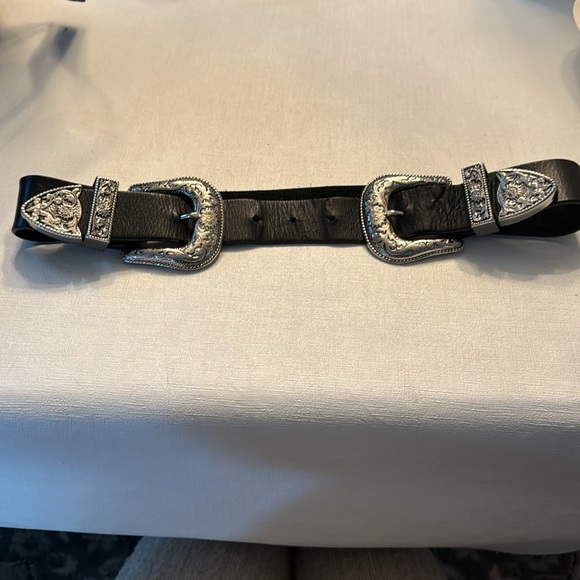 B-low the belt double belt - Picture 2 of 4